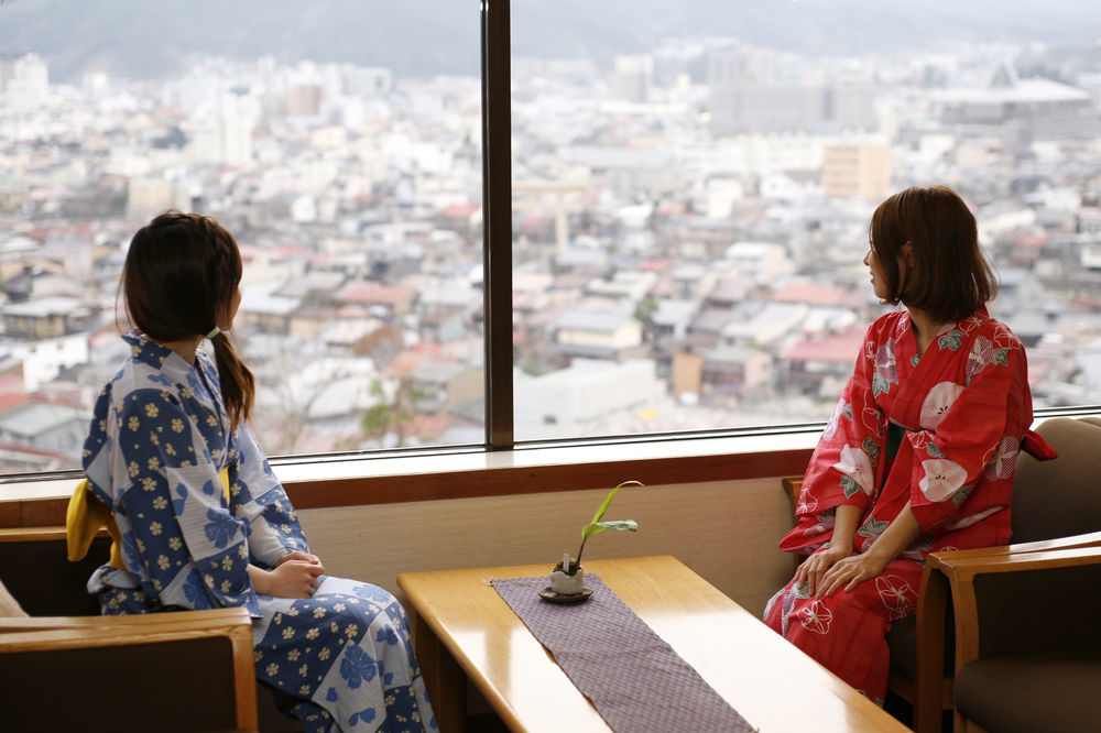 Takayama Kanko Hotel Buitenkant foto