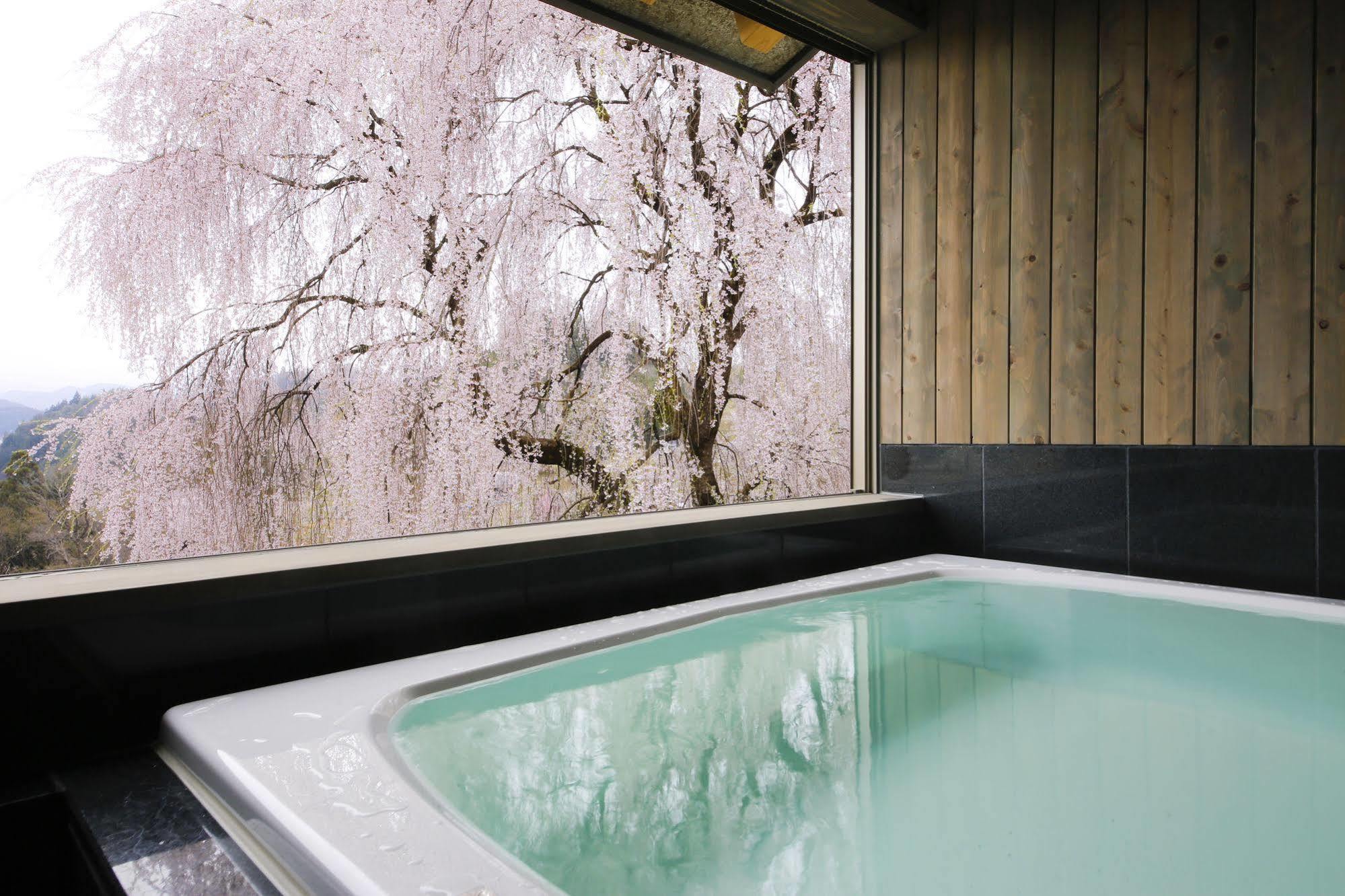 Takayama Kanko Hotel Buitenkant foto