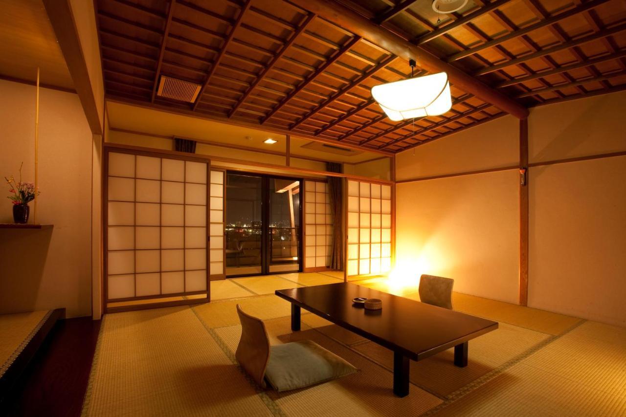 Takayama Kanko Hotel Buitenkant foto